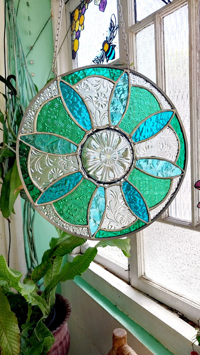 Floral Mandala 💙💚🤍