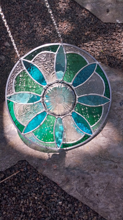 Floral Mandala 💙💚🤍