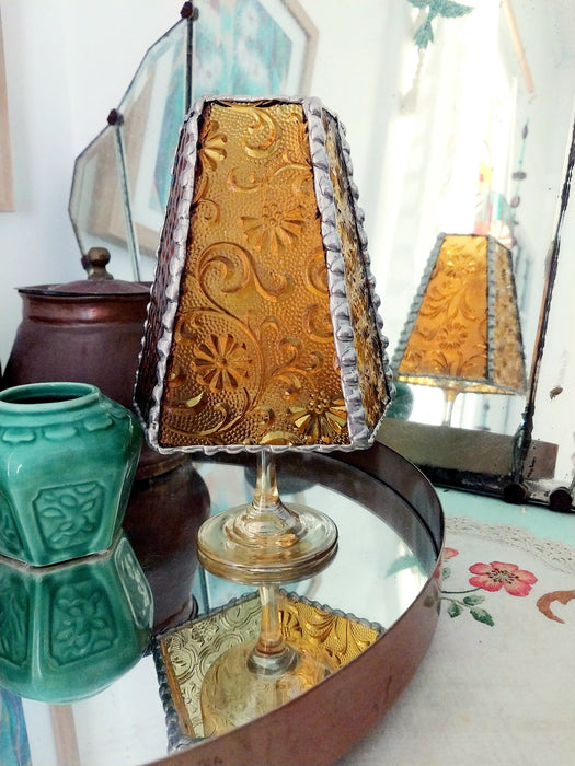 Mini stained glass light.💛