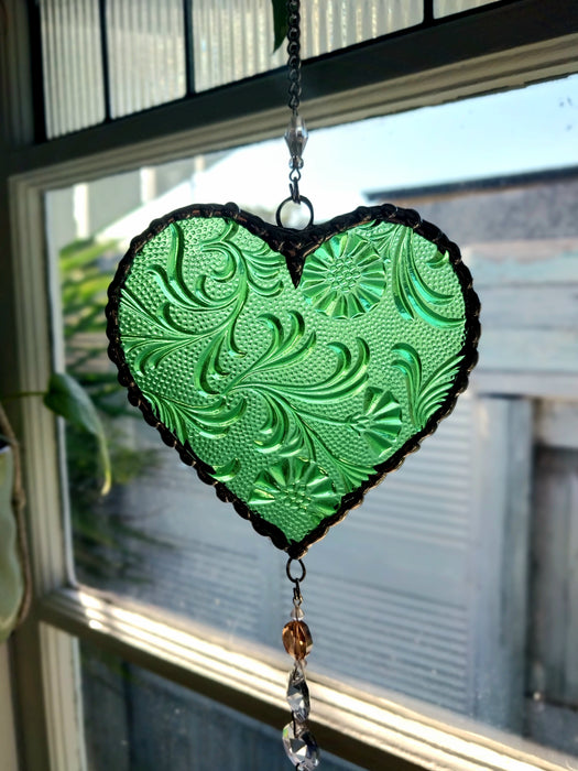 Available Saturday 3pm AEST  Heart of sparkling sunshine 💚         green Japanese floral