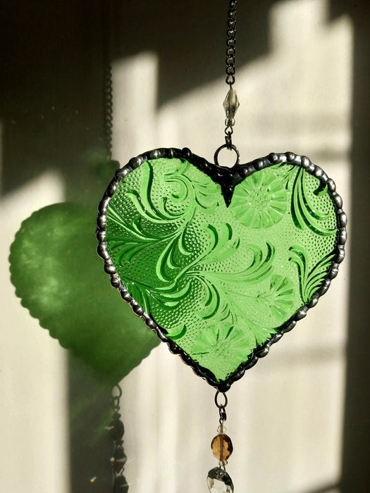 Available Saturday 3pm AEST  Heart of sparkling sunshine 💚         green Japanese floral
