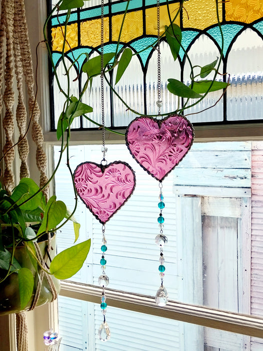 Available Saturday 3pm AEST  Heart of sparkling sunshine 🩷           pink Japanese floral (blue beads)