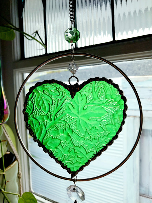 Heart of sparkling sunshine 💚           green Maple leaf
