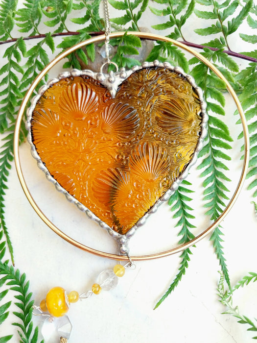 Heart of sparkling sunshine 💛            Yellow Oceanic