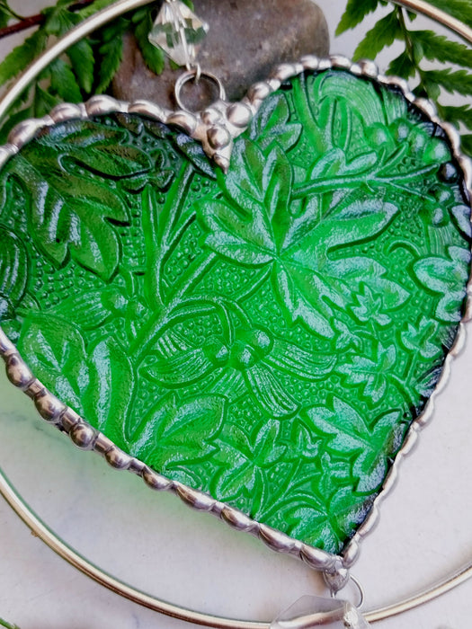 Heart of sparkling sunshine 💚           green Maple leaf