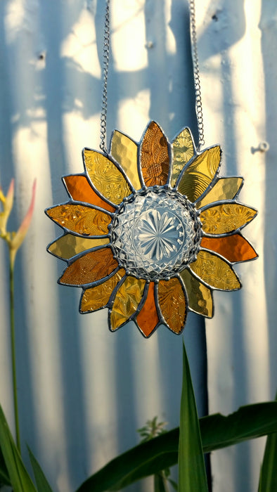 Available Saturday 13th june 3pm AEST Sunflower