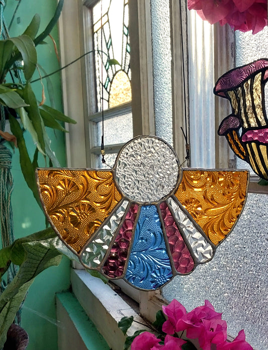 Available Saturday 3pm AEST. Art deco "Lalique" Vintage days.